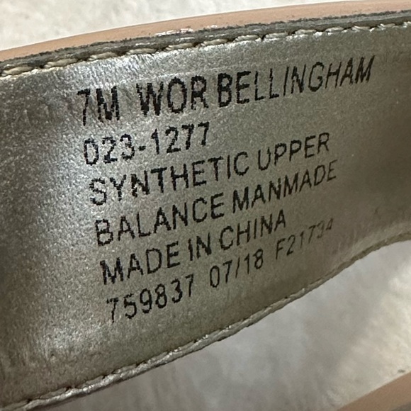 Worthington Tan Patent Leather Heels Minimalist Design - Picture 12 of 12